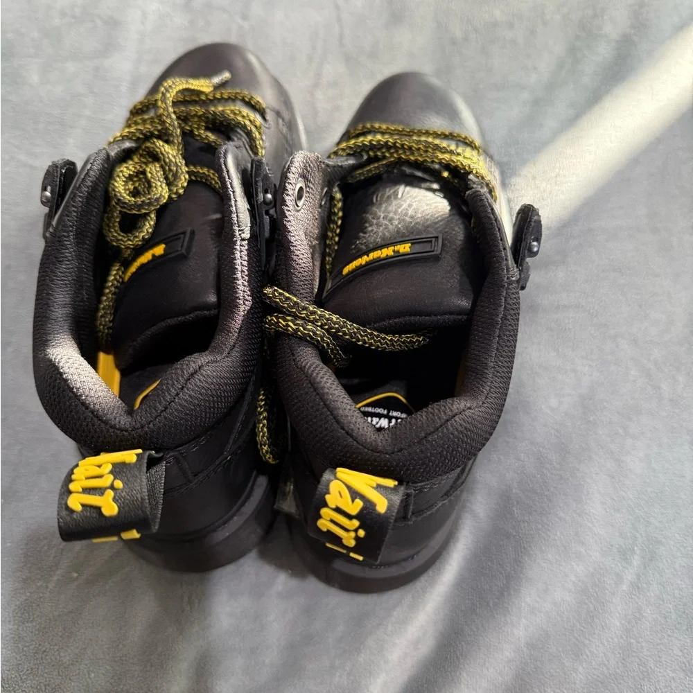 Dr. Martens Womens Woodard Boot - Picture 3 of 5